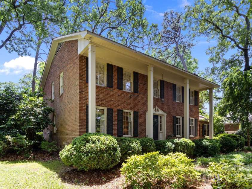 5510 Sardis Road, Charlotte, NC 28270.  MLS# CAR4240440, YatesRealty ID 22316. Front of House