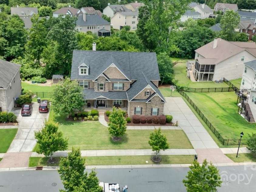 13519 Crystal Springs Drive, Huntersville, NC 28078.  MLS# CAR4272428, YatesRealty ID 22317. 