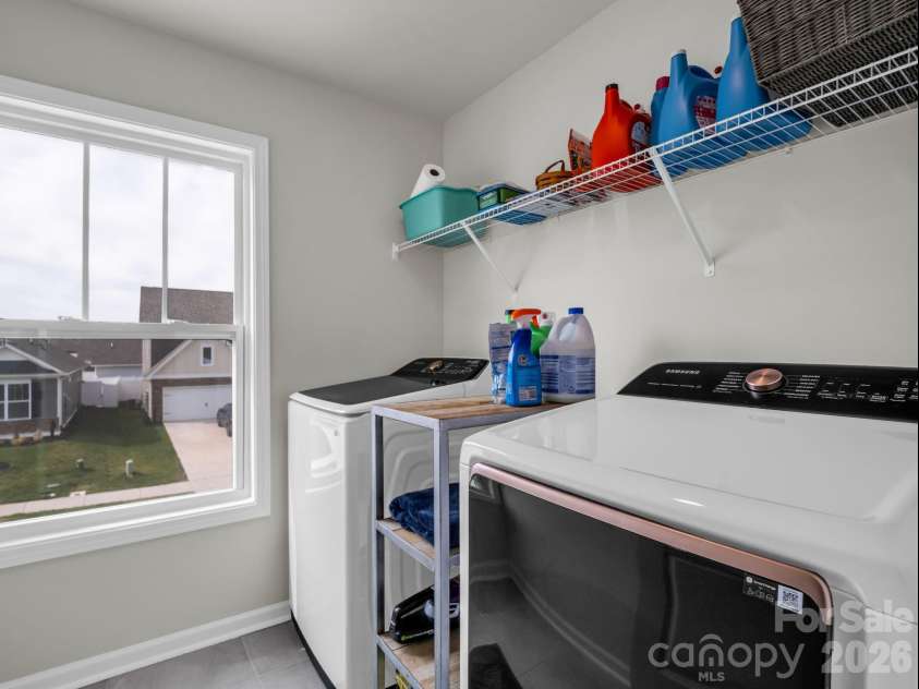 383 Fox Cove Road, Hendersonville, NC 28792.  MLS# CAR4363125, YatesRealty ID 22318. Laundry Room