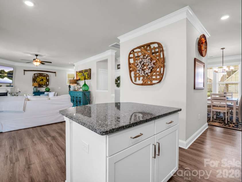383 Fox Cove Road, Hendersonville, NC 28792.  MLS# CAR4363125, YatesRealty ID 22318. Open Concept
