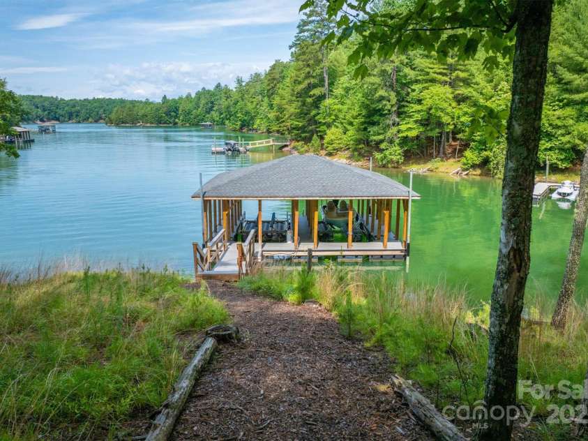 2101 October Drive, Nebo, NC 28761.  MLS# CAR4275118, YatesRealty ID 22319. 