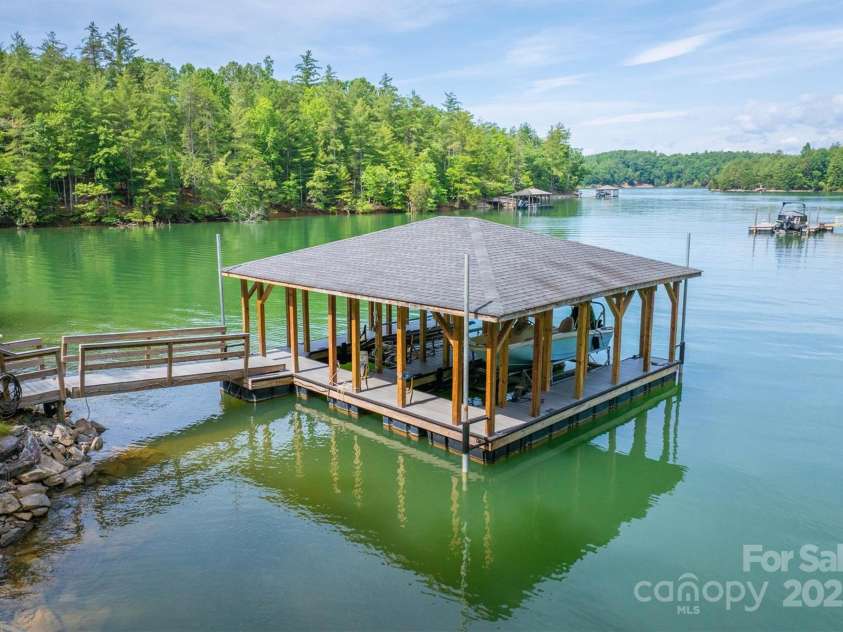 2101 October Drive, Nebo, NC 28761.  MLS# CAR4275118, YatesRealty ID 22319. 