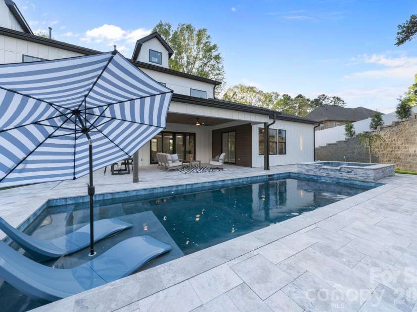 475 Canvasback Road, Mooresville, NC 28117.  MLS# CAR4366182, YatesRealty ID 22319. 