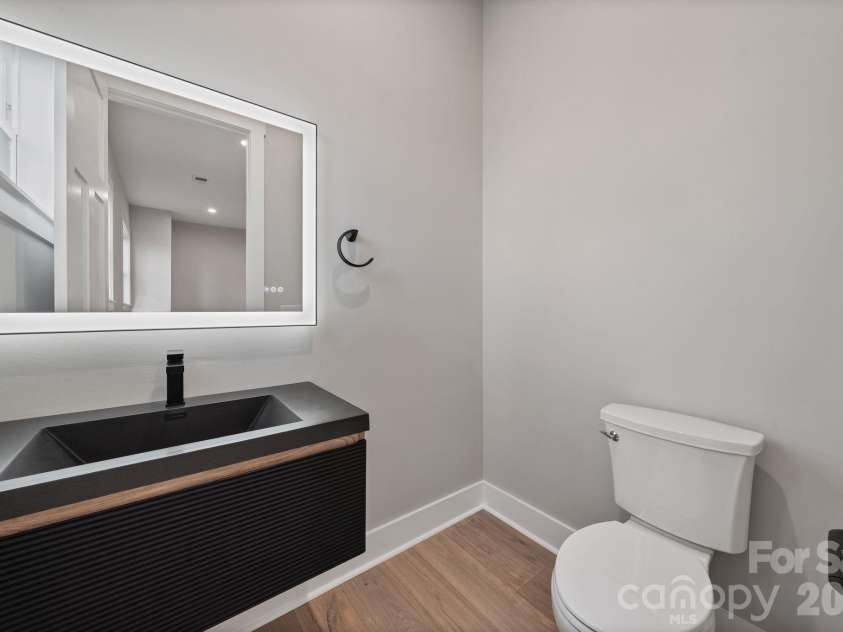 475 Canvasback Road, Mooresville, NC 28117.  MLS# CAR4366182, YatesRealty ID 22319. Bonus room half bathroom