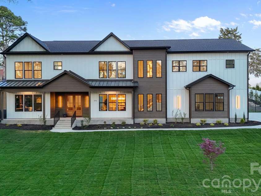 475 Canvasback Road, Mooresville, NC 28117.  MLS# CAR4366182, YatesRealty ID 22319. Luxury living & functional design by Revin Projects