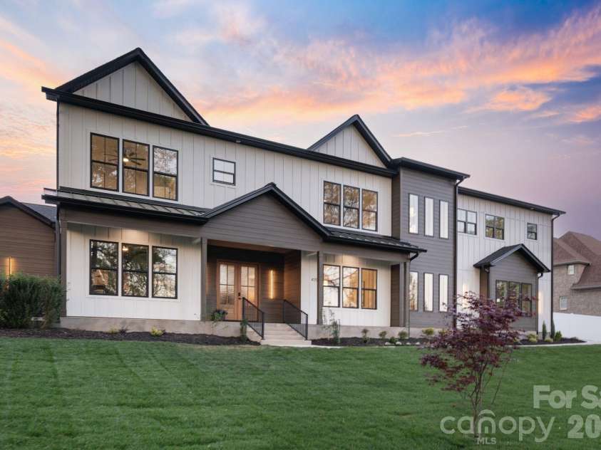 475 Canvasback Road, Mooresville, NC 28117.  MLS# CAR4366182, YatesRealty ID 22319. Luxury living & functional design by Revin Projects