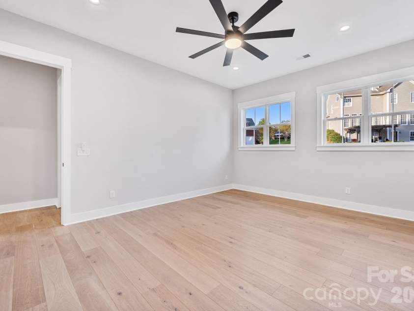 475 Canvasback Road, Mooresville, NC 28117.  MLS# CAR4366182, YatesRealty ID 22319. Second guest bedroom