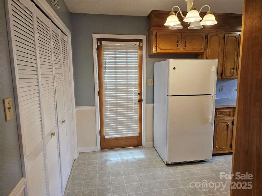 2486 Oxford Circle, Lancaster, SC 29720.  MLS# CAR4327912, YatesRealty ID 2232. 