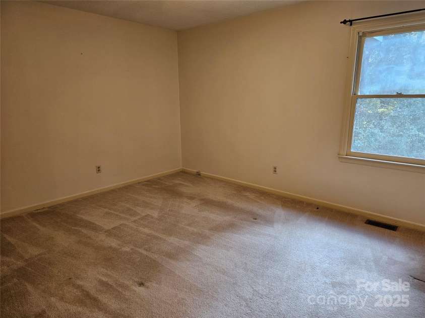 2486 Oxford Circle, Lancaster, SC 29720.  MLS# CAR4327912, YatesRealty ID 2232. 