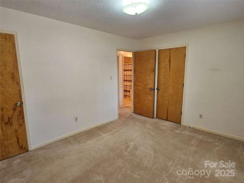 2486 Oxford Circle, Lancaster, SC 29720.  MLS# CAR4327912, YatesRealty ID 2232. 