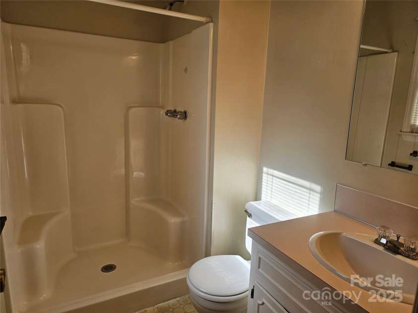 2486 Oxford Circle, Lancaster, SC 29720.  MLS# CAR4327912, YatesRealty ID 2232. 