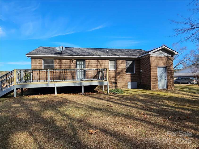 2486 Oxford Circle, Lancaster, SC 29720.  MLS# CAR4327912, YatesRealty ID 2232. 