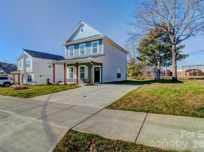 615 Buffalo Street, Shelby, NC 28150.  MLS# CAR4328308, YatesRealty ID 2232. 