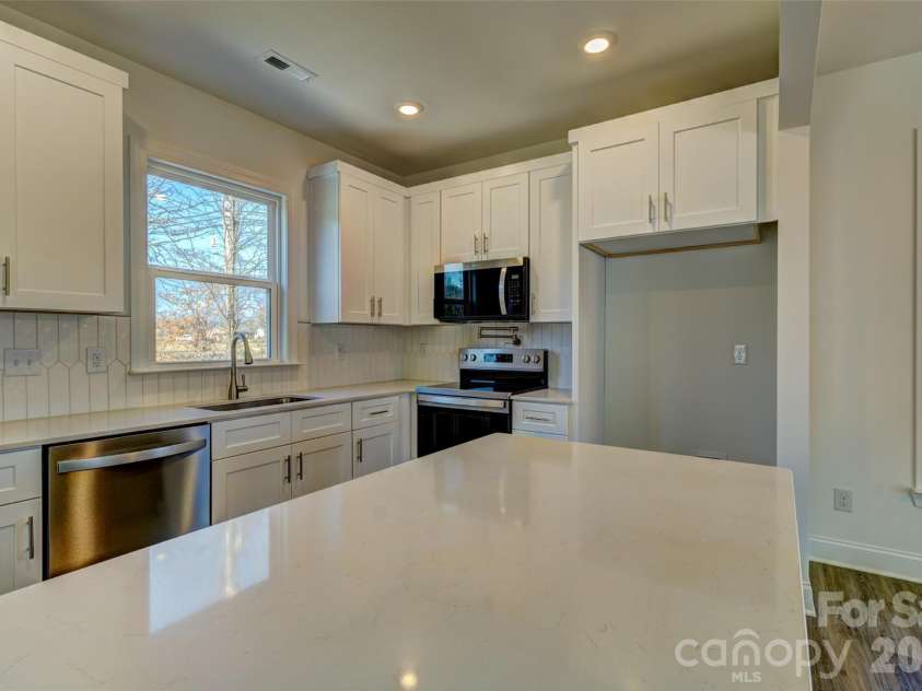 615 Buffalo Street, Shelby, NC 28150.  MLS# CAR4328308, YatesRealty ID 2232. 