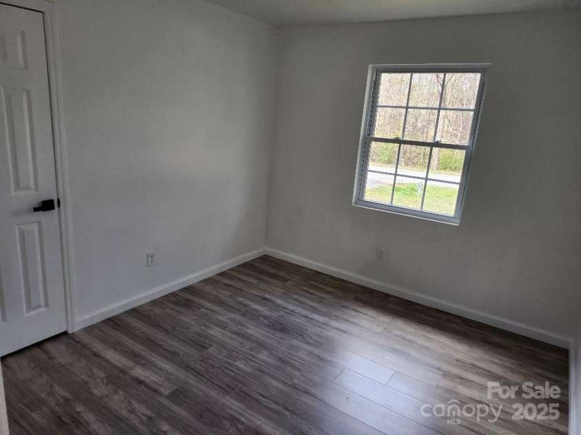2448 Cambridge Drive, Lancaster, SC 29720.  MLS# CAR4272338, YatesRealty ID 22320. 