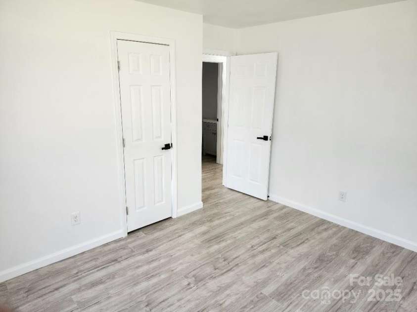 2448 Cambridge Drive, Lancaster, SC 29720.  MLS# CAR4272338, YatesRealty ID 22320. 