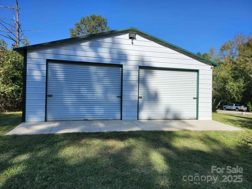 2448 Cambridge Drive, Lancaster, SC 29720.  MLS# CAR4272338, YatesRealty ID 22320. 