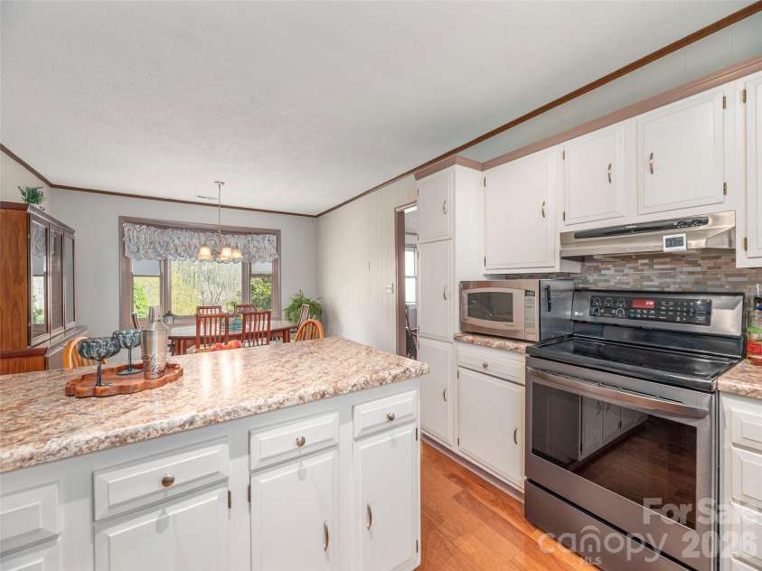 444 Martin Branch Road, Leicester, NC 28748.  MLS# CAR4369223, YatesRealty ID 22320. 