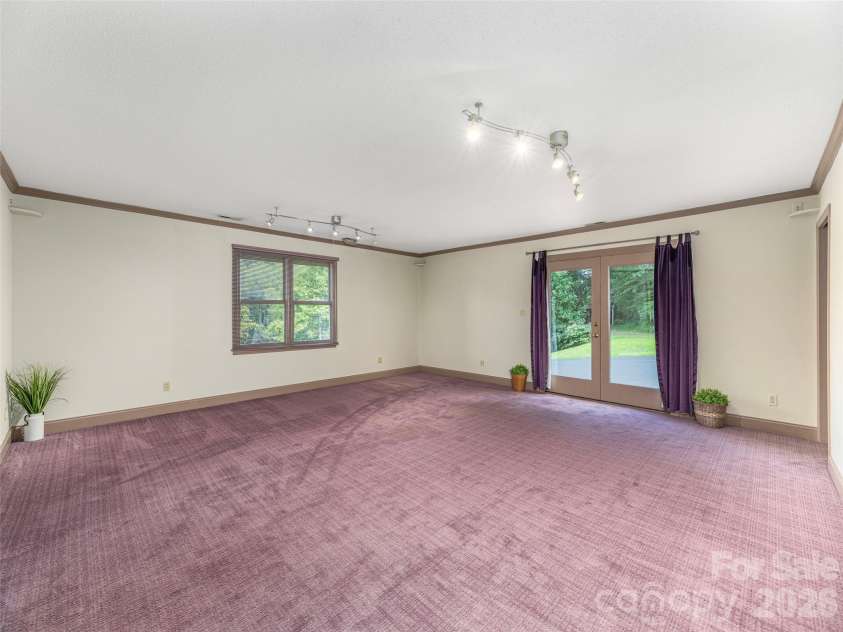 444 Martin Branch Road, Leicester, NC 28748.  MLS# CAR4369223, YatesRealty ID 22320. 