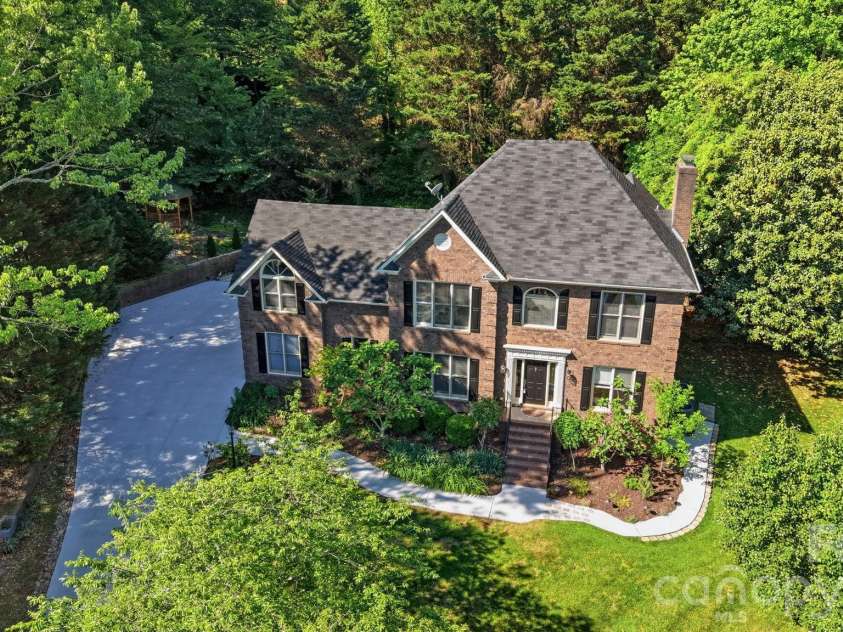 1265 Braeburn Road, Concord, NC 28027.  MLS# CAR4373392, YatesRealty ID 22321. 
