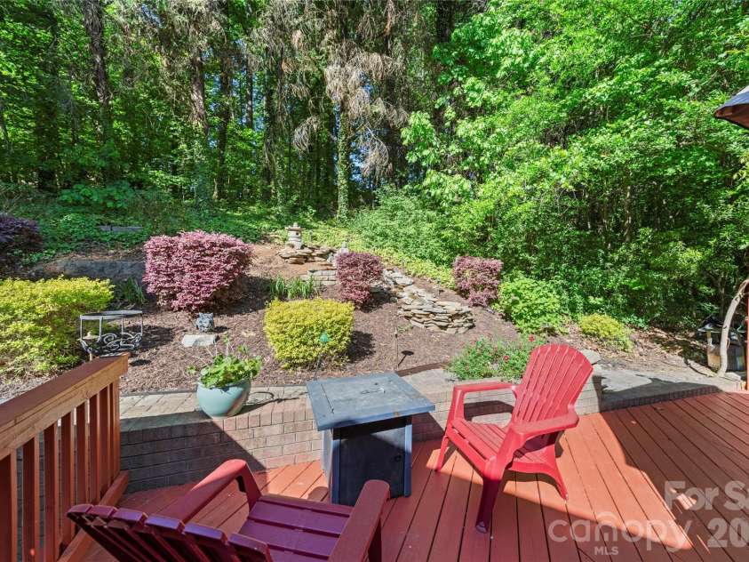 1265 Braeburn Road, Concord, NC 28027.  MLS# CAR4373392, YatesRealty ID 22321. 