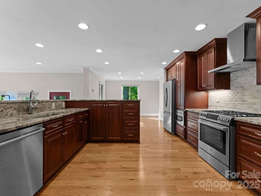 141 Baywatch Drive, Mooresville, NC 28117.  MLS# CAR4224765, YatesRealty ID 22322. 