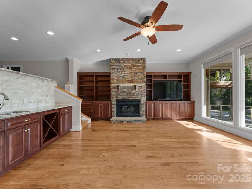 141 Baywatch Drive, Mooresville, NC 28117.  MLS# CAR4224765, YatesRealty ID 22322. 