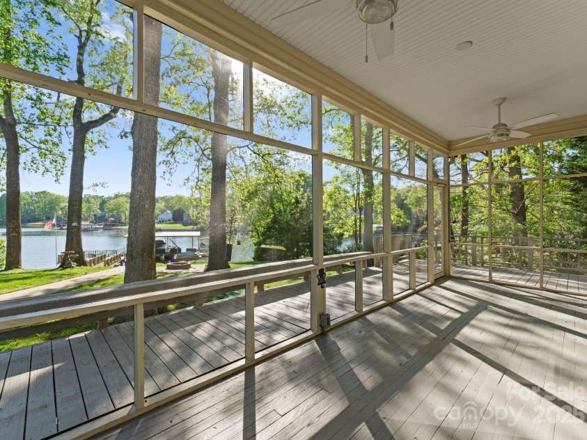 141 Baywatch Drive, Mooresville, NC 28117.  MLS# CAR4224765, YatesRealty ID 22322. 
