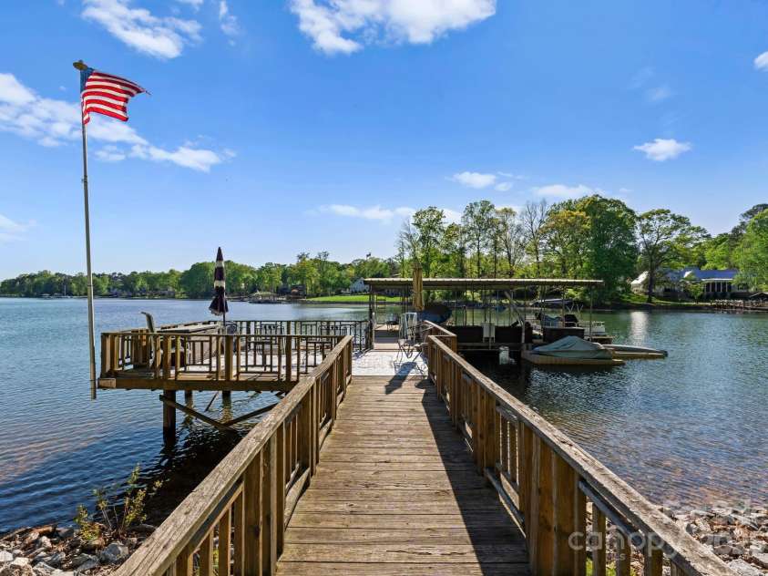 141 Baywatch Drive, Mooresville, NC 28117.  MLS# CAR4224765, YatesRealty ID 22322. BIG WATER!