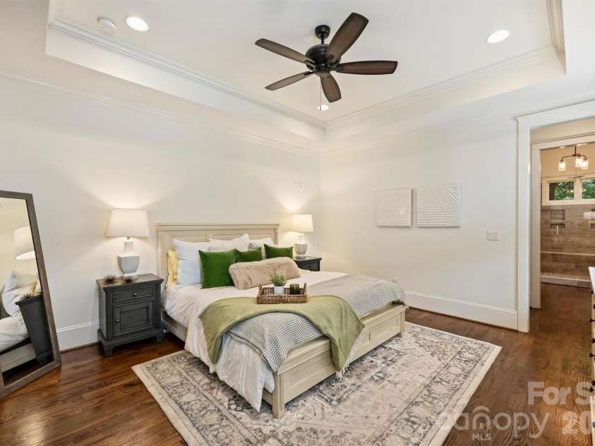 4507 Givens Way, Charlotte, NC 28209.  MLS# CAR4376628, YatesRealty ID 22323. 