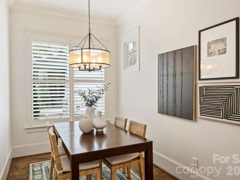 4507 Givens Way, Charlotte, NC 28209.  MLS# CAR4376628, YatesRealty ID 22323. Breakfast Area