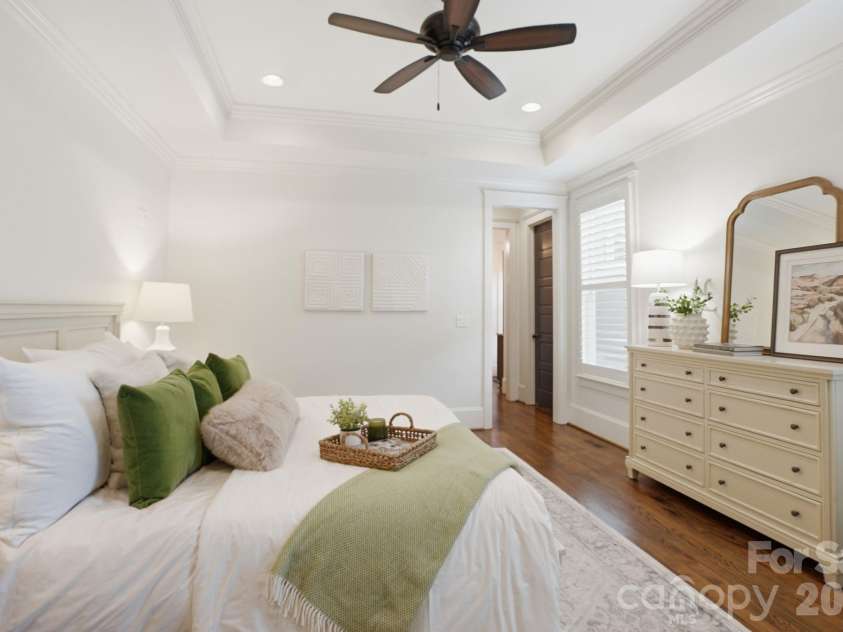 4507 Givens Way, Charlotte, NC 28209.  MLS# CAR4376628, YatesRealty ID 22323. Primary Bedroom