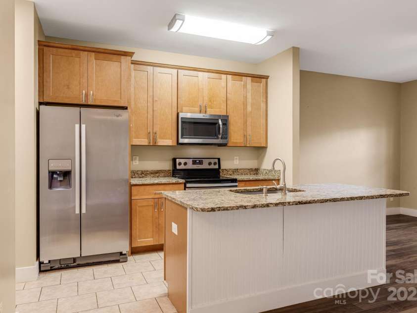 74 Elkwood Avenue, Asheville, NC 28804.  MLS# CAR4251533, YatesRealty ID 22323. Kitchen