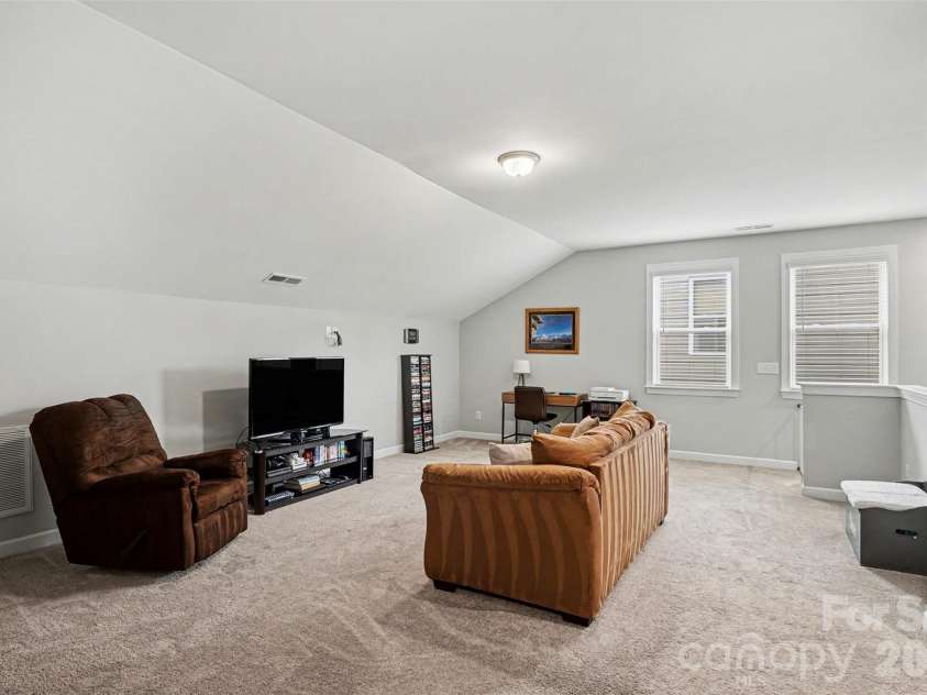 3232 Marchers Trace Drive, Mint Hill, NC 28227.  MLS# CAR4377043, YatesRealty ID 22324. 