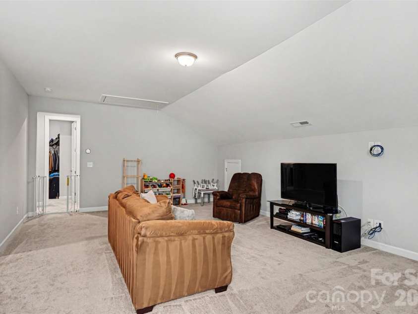 3232 Marchers Trace Drive, Mint Hill, NC 28227.  MLS# CAR4377043, YatesRealty ID 22324. 