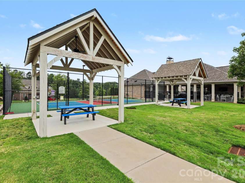 3232 Marchers Trace Drive, Mint Hill, NC 28227.  MLS# CAR4377043, YatesRealty ID 22324. 