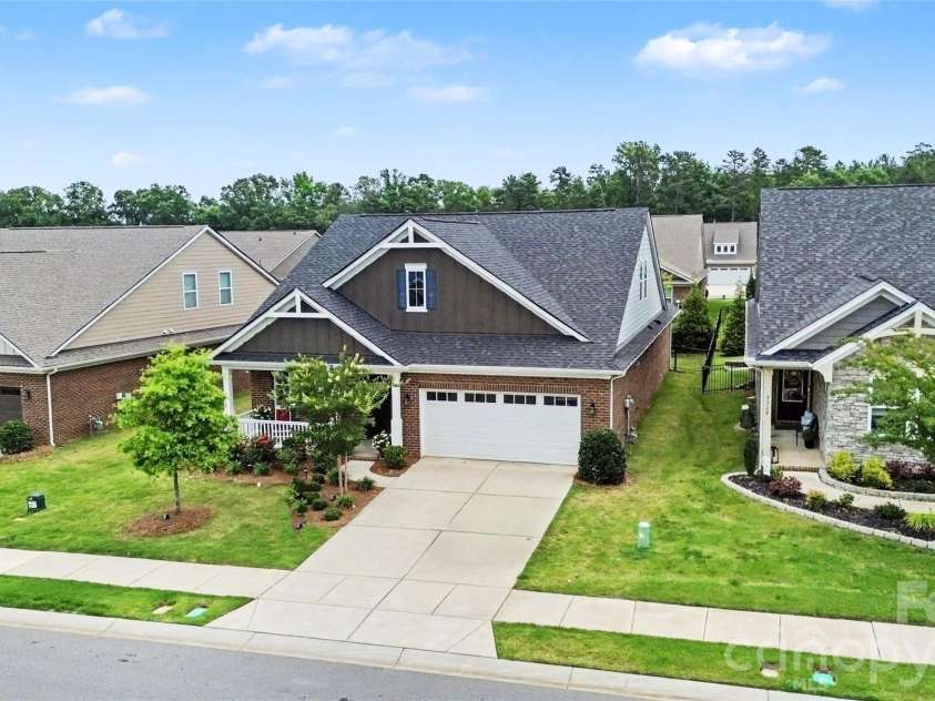 3232 Marchers Trace Drive, Mint Hill, NC 28227.  MLS# CAR4377043, YatesRealty ID 22324. 