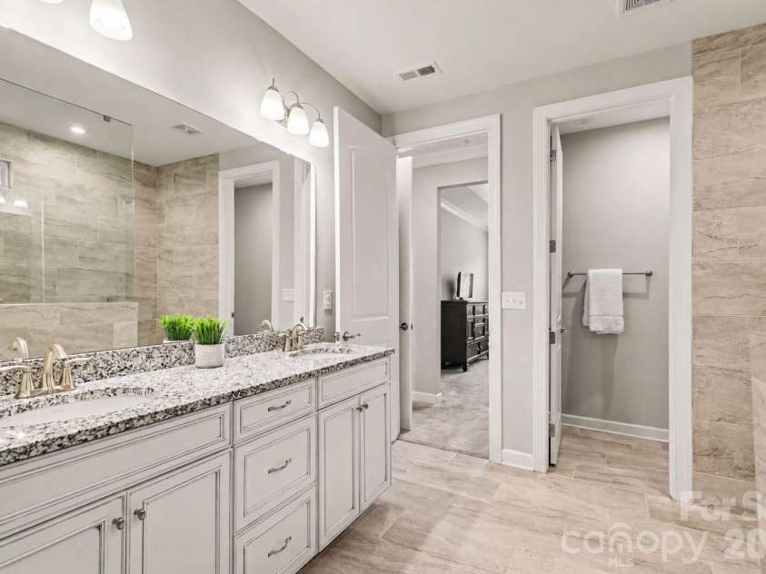 3232 Marchers Trace Drive, Mint Hill, NC 28227.  MLS# CAR4377043, YatesRealty ID 22324. 