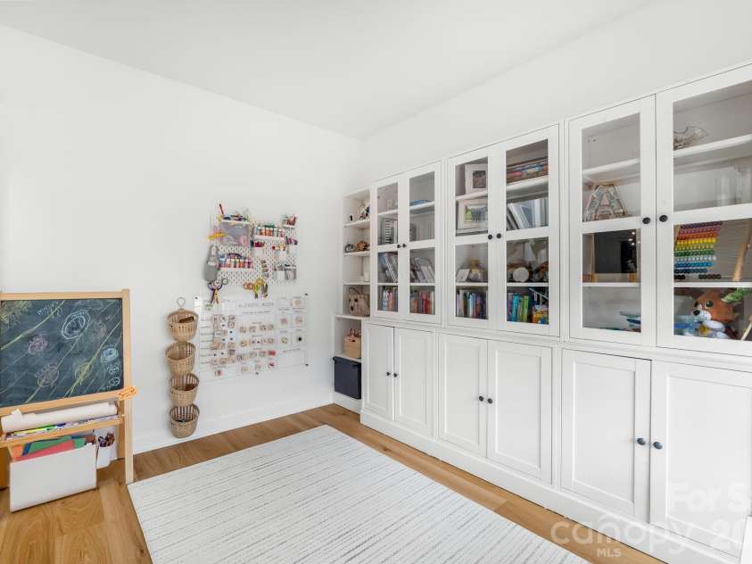 10610 Rogalla Drive, Charlotte, NC 28277.  MLS# CAR4378118, YatesRealty ID 22325. 
