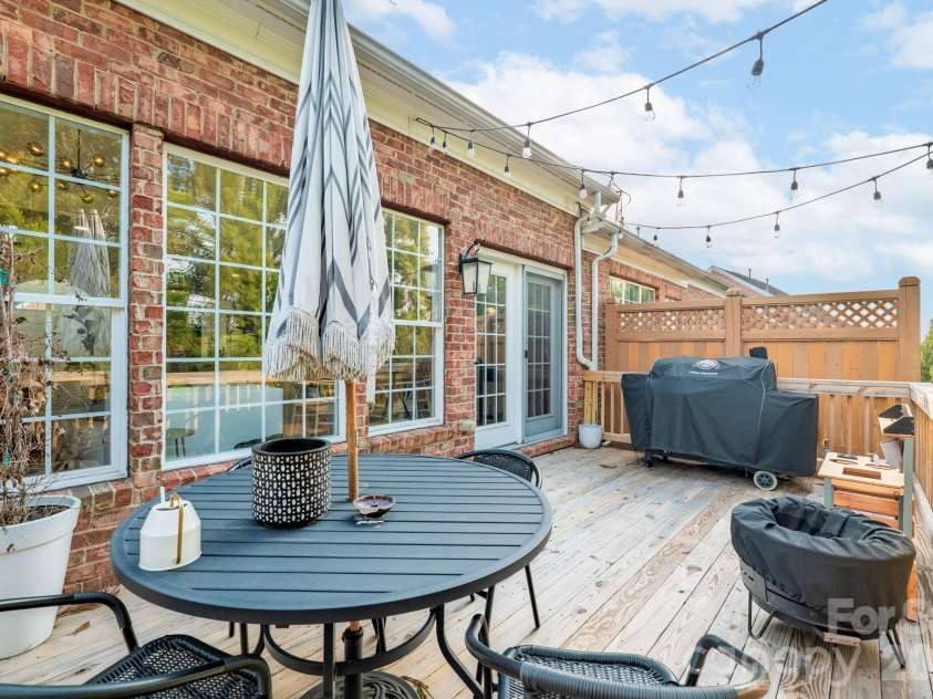 10610 Rogalla Drive, Charlotte, NC 28277.  MLS# CAR4378118, YatesRealty ID 22325. 