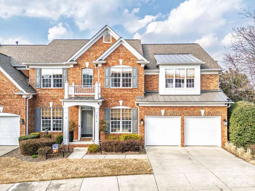 10610 Rogalla Drive, Charlotte, NC 28277.  MLS# CAR4378118, YatesRealty ID 22325. 
