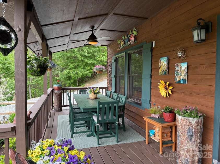 394 Hummingbird Lane, Elk Park, NC 28622.  MLS# CAR4268287, YatesRealty ID 22325. Front Porch/Deck