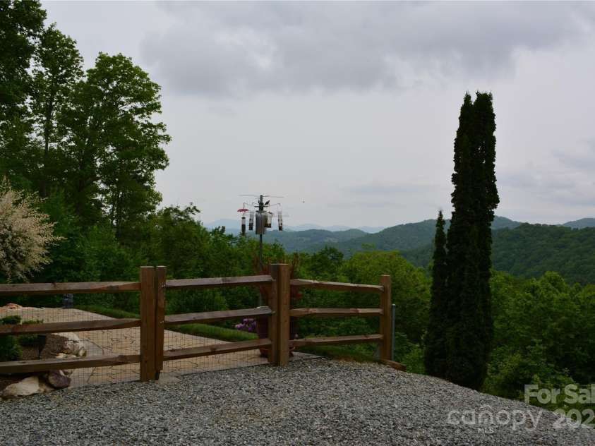 394 Hummingbird Lane, Elk Park, NC 28622.  MLS# CAR4268287, YatesRealty ID 22325. View