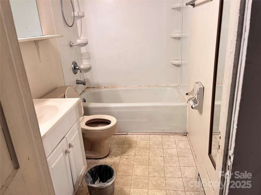 152 New Haw Creek Road, Asheville, NC 28805.  MLS# CAR4268190, YatesRealty ID 22326. 