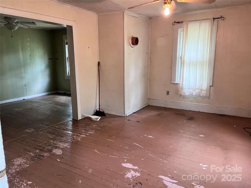 152 New Haw Creek Road, Asheville, NC 28805.  MLS# CAR4268190, YatesRealty ID 22326. 