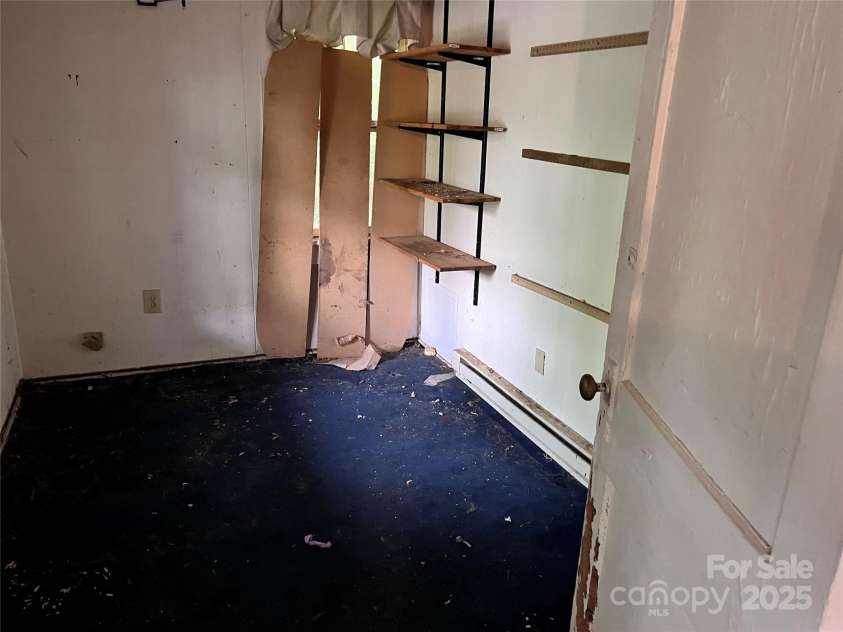 152 New Haw Creek Road, Asheville, NC 28805.  MLS# CAR4268190, YatesRealty ID 22326. 