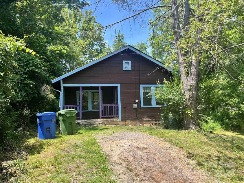 152 New Haw Creek Road, Asheville, NC 28805.  MLS# CAR4268190, YatesRealty ID 22326. 