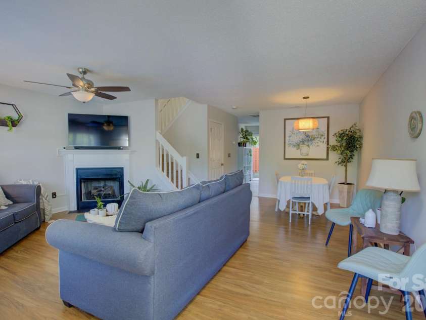 12211 Hood Bend Court, Charlotte, NC 28273.  MLS# CAR4376811, YatesRealty ID 22327. 