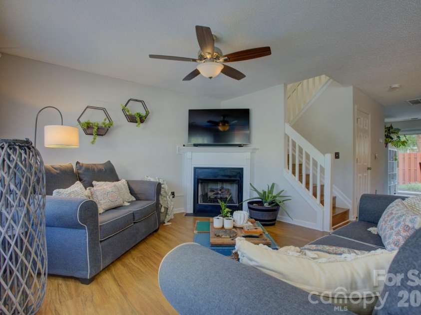 12211 Hood Bend Court, Charlotte, NC 28273.  MLS# CAR4376811, YatesRealty ID 22327. 