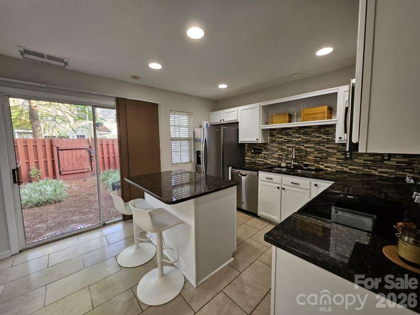 12211 Hood Bend Court, Charlotte, NC 28273.  MLS# CAR4376811, YatesRealty ID 22327. 